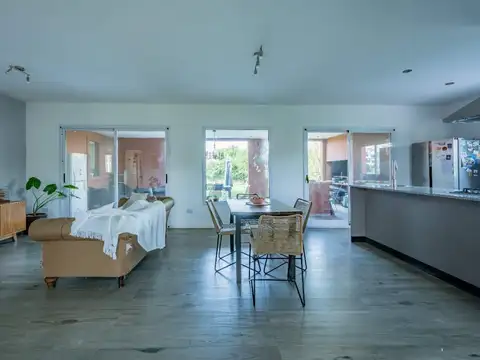 Casa en Venta en El Cantón - Barrio Puerto, USD 219.000