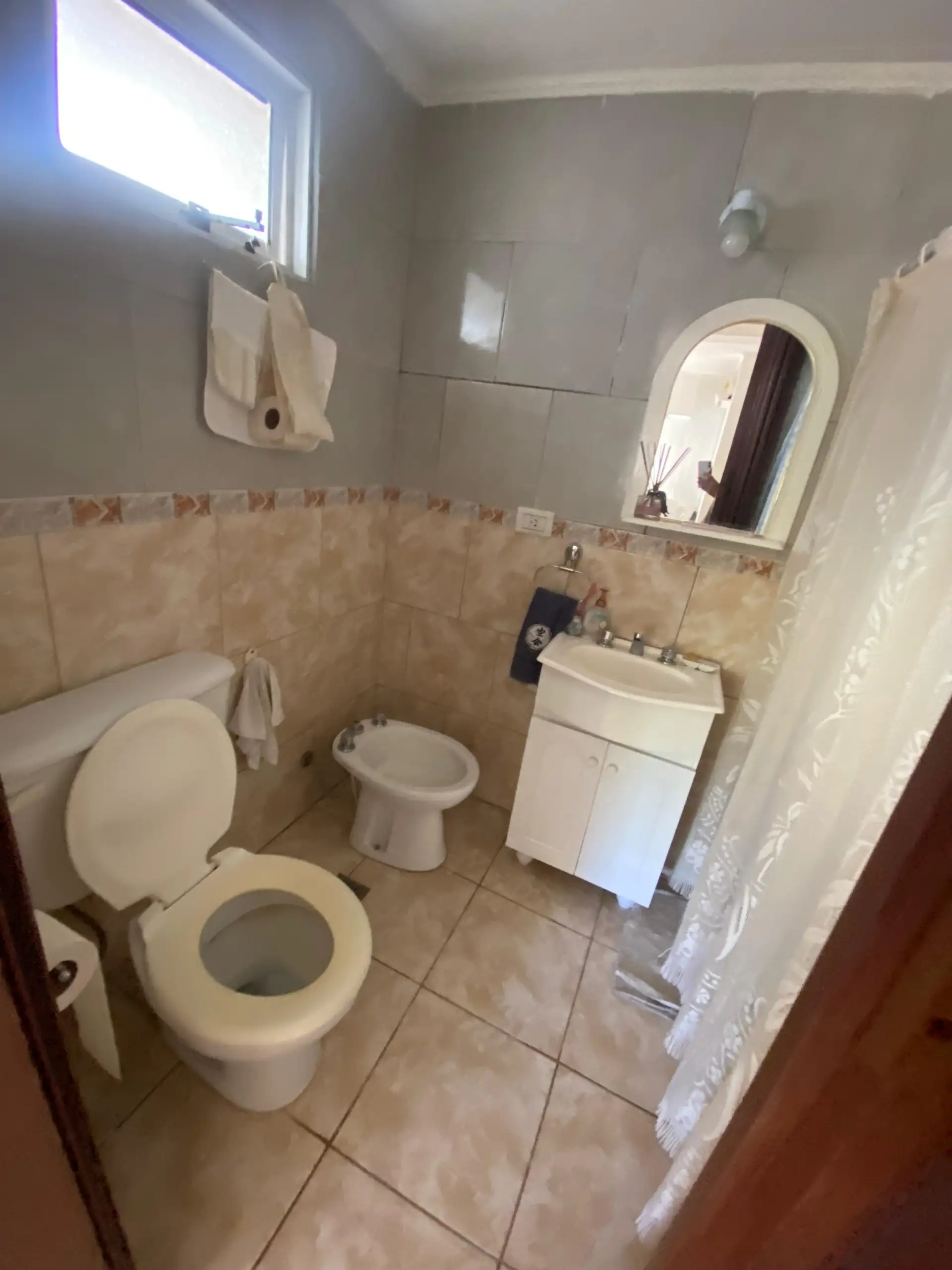 Dúplex 2 amb 35 m² con 1 dorm, cochera descubierta y renta vigente — Marconi