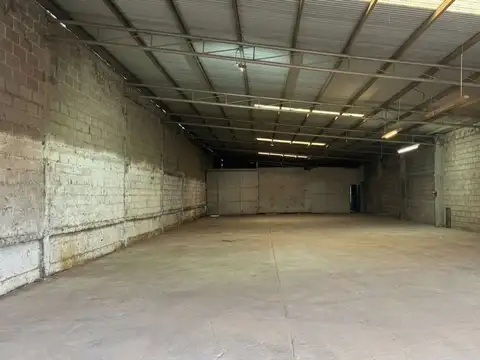 SE ALQUILA GALPON 600m2  Industrial El Pantanillo
