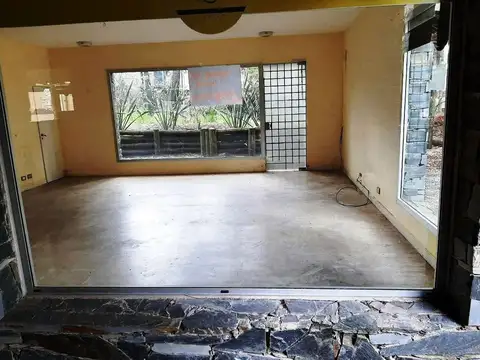 Local en Venta en Carilo, USD 90.000