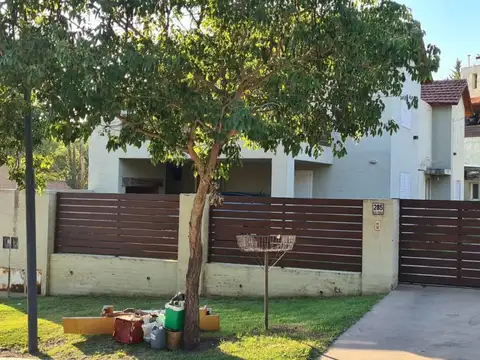 COMPLEJO CERRADO 3 DORM 2 BAÑOS COCHERA