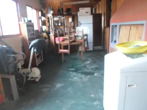 lote de 10 x 42 con salida a 2 calles - quincho y piscina - acepta 1 dorm - quincho cerrado -