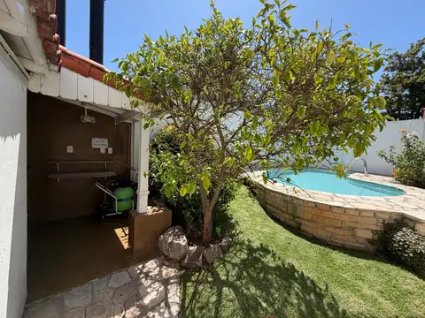 Casa en Venta en Olivos, USD 398.000