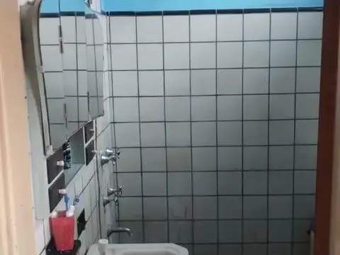 Casa 2 ambientes con 1 baño