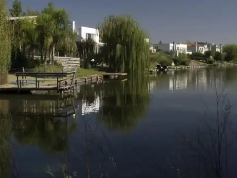 Casa venta Carpinchos Nordelta