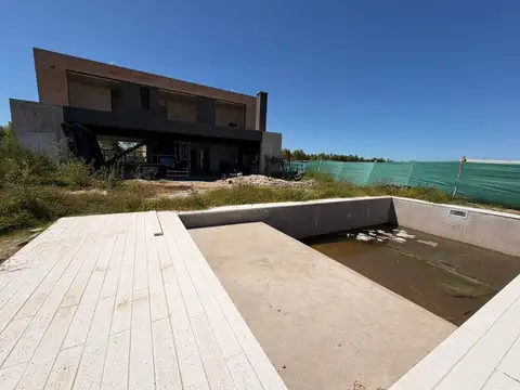 Venta casa 5amb Puertos del lago - marzo 2026 