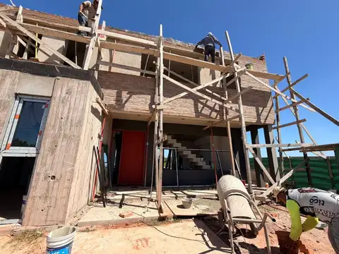 Casa en Venta en Puertos - Barrio Amarras, USD 420.000