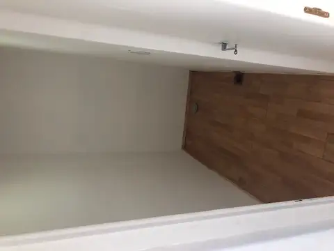 Local en Alquiler en Monte Castro, USD 1.000