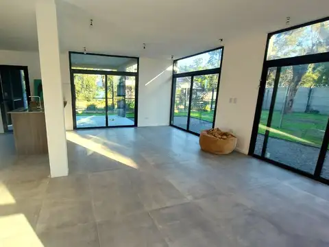CASA 7 VENTA 4 AMBIENTES BARRIO ALTOS DEL MONTE