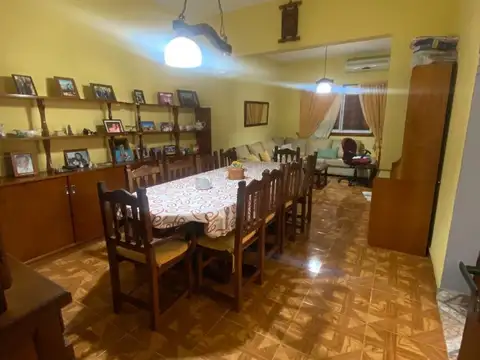 Depto Tipo Casa en Venta 50 años