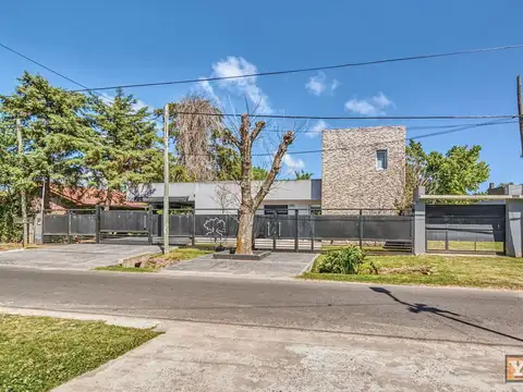 Casa en Venta en City Bell, USD 245.000