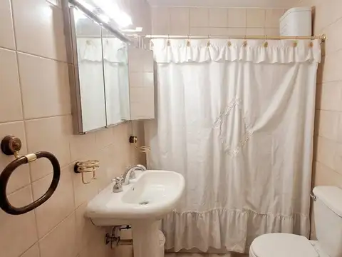 Venta - 4 ambientes c/balcón - dependencia - mucha luz - Barrio Norte