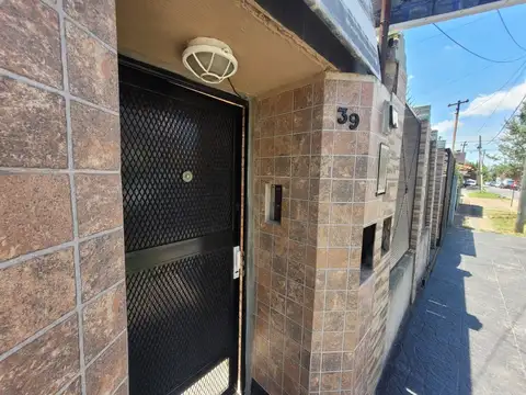 Depto Tipo Casa en Venta en Banfield, USD 70.000