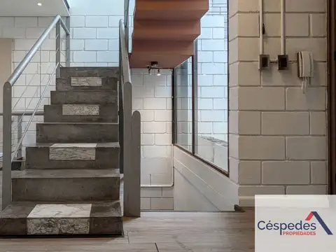 Depto Tipo Casa en Venta con 1 cocheras