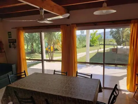 Casa en Venta con 4 cocheras