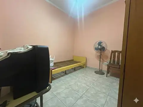 Casa 5 ambientes con 1 baño