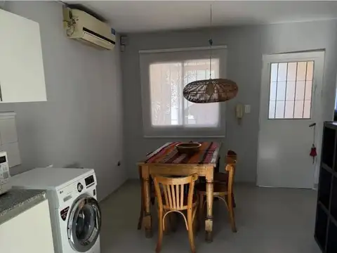 Casa 5 ambientes con 1 baño