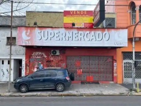 IMPORTANTE LOCAL s/Terreno de 8,66 x 41 sobre Av Hipolito Yrigoyen