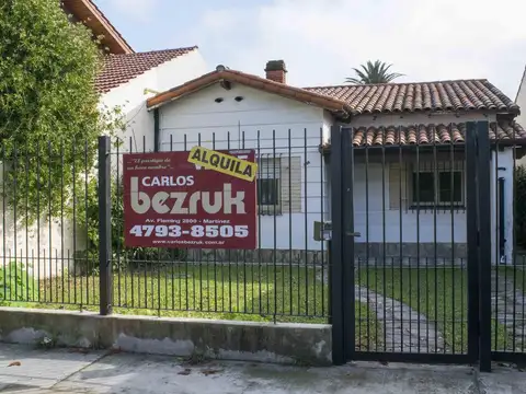 Casa 3 ambientes en alquiler en Martinez