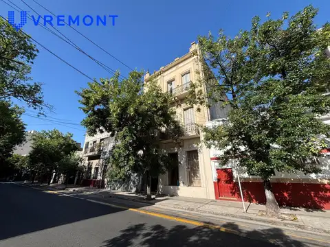 Dean Funes al 600 / Balvanera / Hotel Antiguo a Refaccionar / Venta