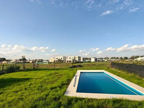 Casa en Venta en Pilar Del Este - Santa Elisa, USD 198.000