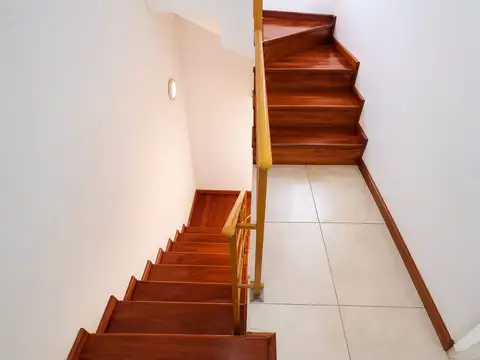 Casa 2 ambientes con 1 baño