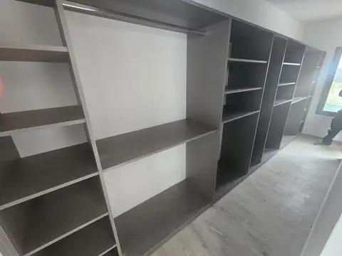 Casa en Venta con 4 cocheras