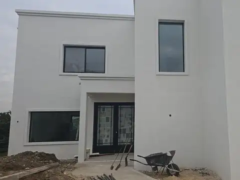 Casa en Venta en El Cantón - Barrio Puerto, USD 260.000