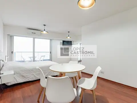 IMPECABLE! Balcón al pulmón de manzana! TODO A NUEVO! Muy lum! Amob y Equip! Amenities! ÚNICO! OPORT