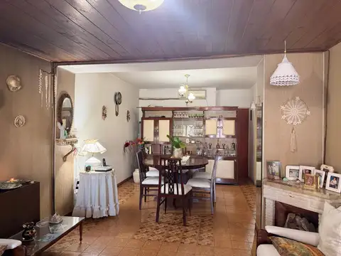 Depto Tipo Casa en Venta con 1 cocheras