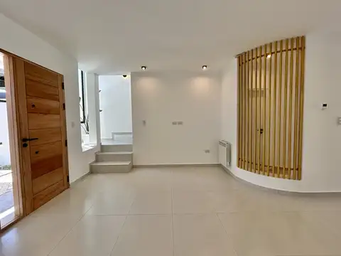 Casa 3 ambientes con 2 baños