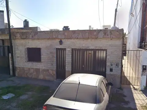 VENTA DOS CASAS 3 DORMITORIOS ESTEBAN DE LUCA 2754