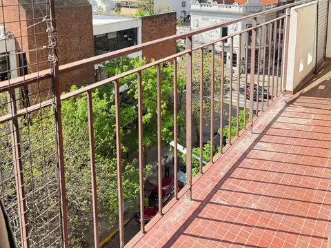 Belgrano R Semipiso Al Frente 4 Amb con D/s Cochera y Baulera – Excelente Ubicacion y Orientacion No