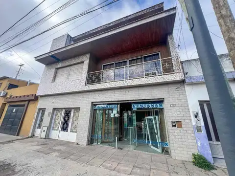 LOCAL COMERCIAL Y 2 PH EN BLOQUE TEMPERLEY