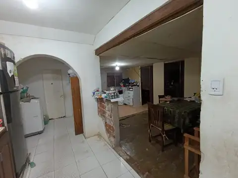 Casa a renovar con mucho potencial de 3 ambientes