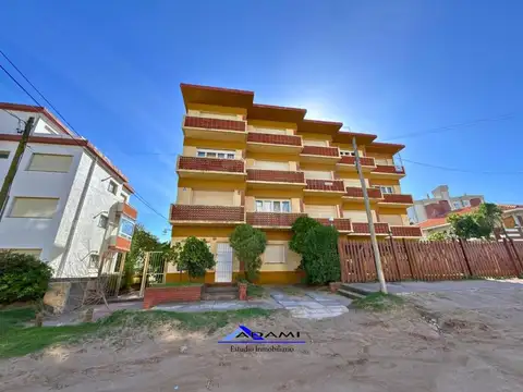 Calle 302 , Piso 2
