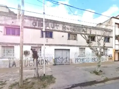 IMPORTANTE GALPON A METROS DE MITRE 2200 M2 VILLA DOMINICO