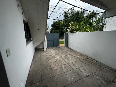 Depto Tipo Casa en Alquiler de Monoambiente