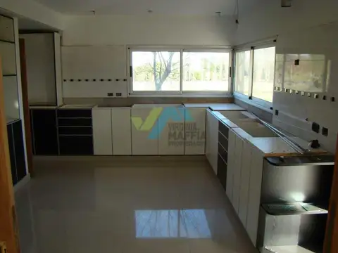 Venta y alquiler de casa en Campo Grande 200