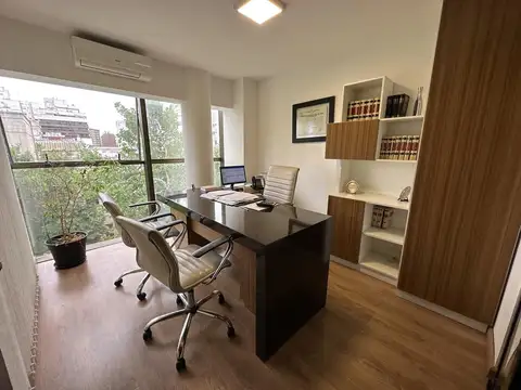VENTA | PISO DE OFICINAS |  CENTRO | LURO 2900
