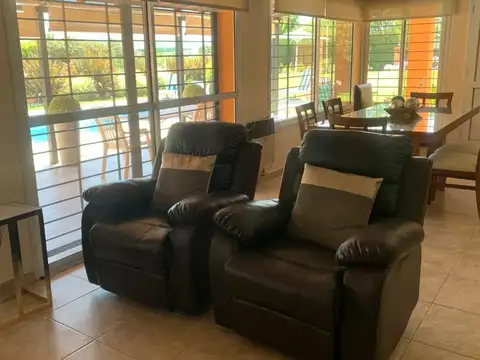 Casa 3 ambientes con 2 baños