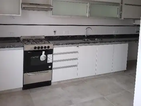 Departamento en Alquiler con 1 cocheras