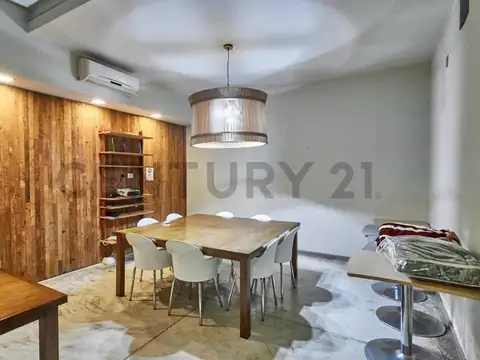 VENTA DE DEPOSITO CON OFICINAS EN BARRACAS