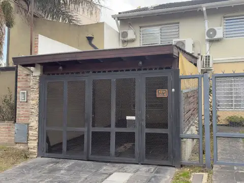 Triplex en Venta en Ciudad Evita