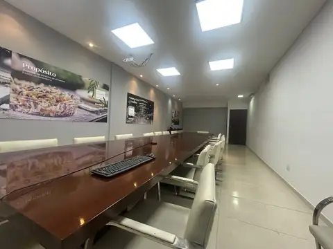 Oficina Monoambiente con 12 baños