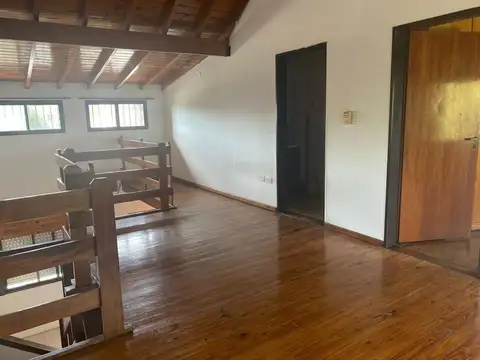 Casa en Alquiler de 4 dormitorios