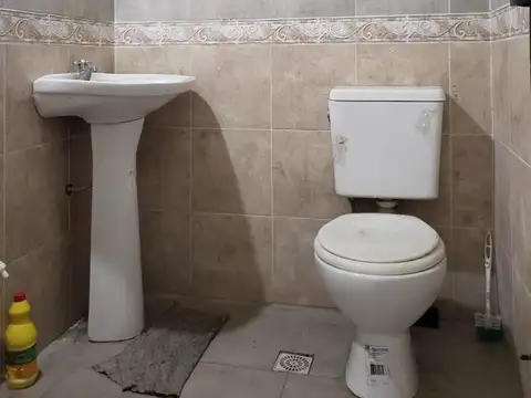 VENTA en bloque vivienda 5 amb. + 2 Locales - Ituzaingó