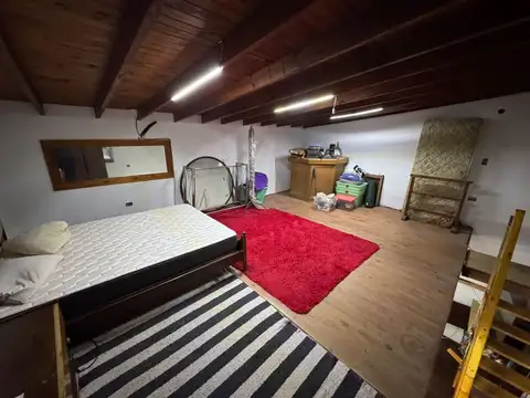 VENTA CASA 4 AMBIENTES EN LA REJA MORENO