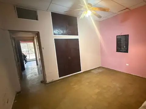 Casa 6 ambientes con 1 baño