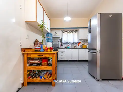 Teniente Farias 1800